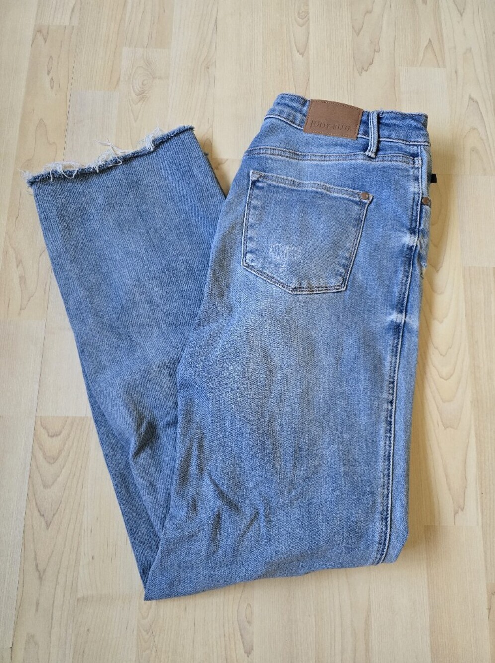 Judy Blue 90's Straight Distressed Jeans Size 7/28